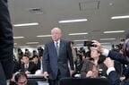 3月14日､STAP論文問題で会見に臨む野依良治理事長