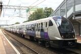エリザベス線の列車＝イーリングブロードウェイ駅にて（筆者撮影）