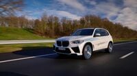 BMW燃料電池車｢iX5｣に乗って見えた水素の未来