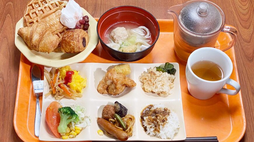 ファミリーレストランココスの朝食バイキングは食べ放題で858円。写真は2023年11月のものです（筆者撮影）／配信先サイトでは写真をすべて見られない場合があります。本サイト（東洋経済オンライン）内でご覧ください