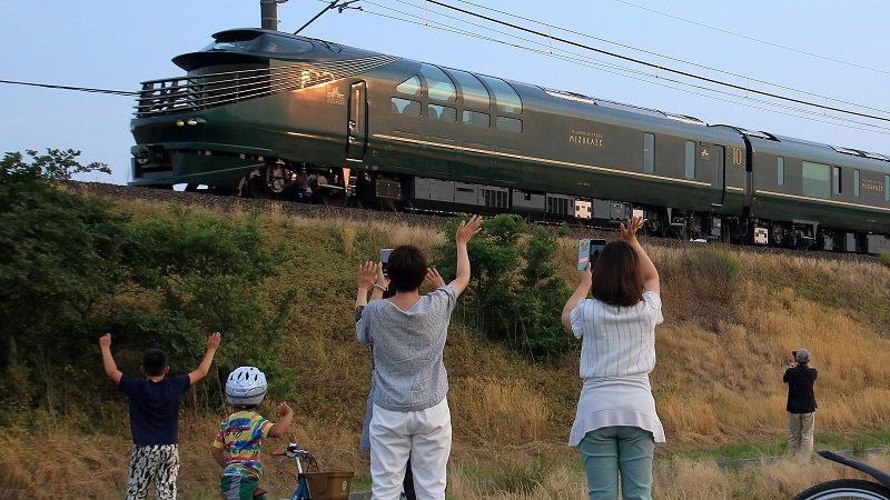 豪華寝台 瑞風 は沿線住民の意識を変えた 特急 観光列車 東洋経済オンライン 社会をよくする経済ニュース