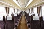 落ち着いた雰囲気の車内