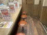 幸楽苑の店内。カウンター席が目立つ（筆者撮影）