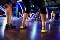 最新ダイエットは縄を振って脂肪を燃やす 全米のジムで｢バトルロープ｣が大人気