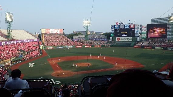 内野上段からのグラウンド全景