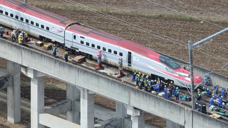 福島県沖地震で脱線した東北新幹線
