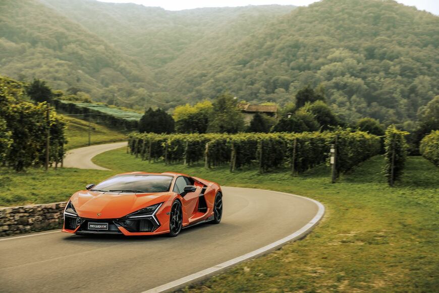 （写真：Automobili Lamborghini）