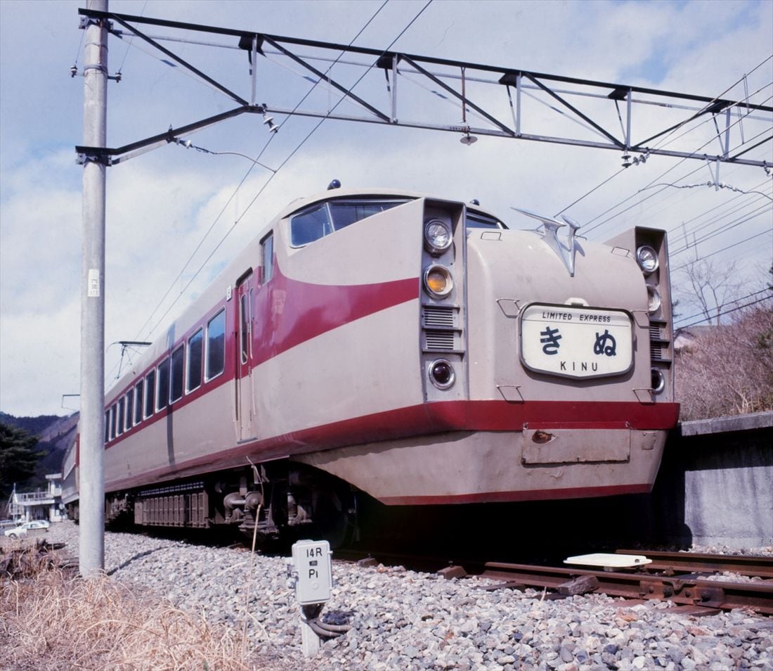 東武日光駅に停車中のDRC＝1976年（撮影：南正時）