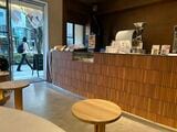 『GINZA NISHIKAWA COFFEE ROASTERY』の内観（写真：筆者撮影）