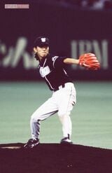木村拓哉　1996年10月、ジャニーズ野球大会にて、貴重なピッチングフォーム