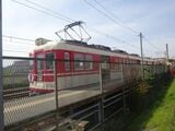 小野市の粟生駅で加古川線の到着を待つ神戸電鉄粟生線の電車（筆者撮影）