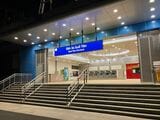 高架のスオイティエン駅入り口（筆者撮影）