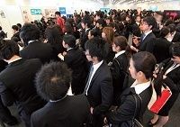 就活の早期化に“待った” 波紋が広がる商社提言