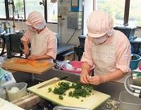 改めて問われる上場メリット--ＬＥＯＣよ、お前もか。上場廃止が相次ぐ給食業界