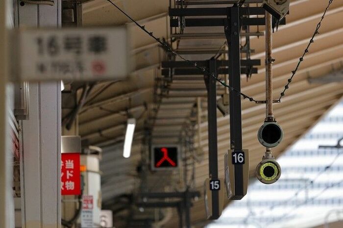 緑色に光る箇所に開通予告表示灯を新設