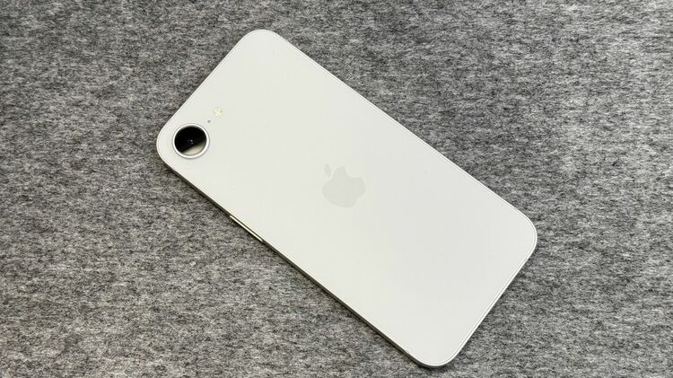 iPhone ホワイト 4.7インチ 本体 iPhone 17 Air」、4つの本体カラーで発売へ：リーカー - こぼねみ