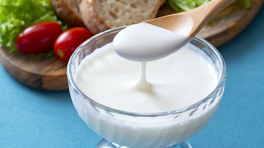 腸にいいといえば「ヨーグルト」ですが、食べ方には注意が必要です（写真：motoko／PIXTA）この記事の画像を見る(◯枚)