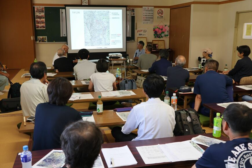 京津畑交流館で行われた研修会（撮影：河野博子）