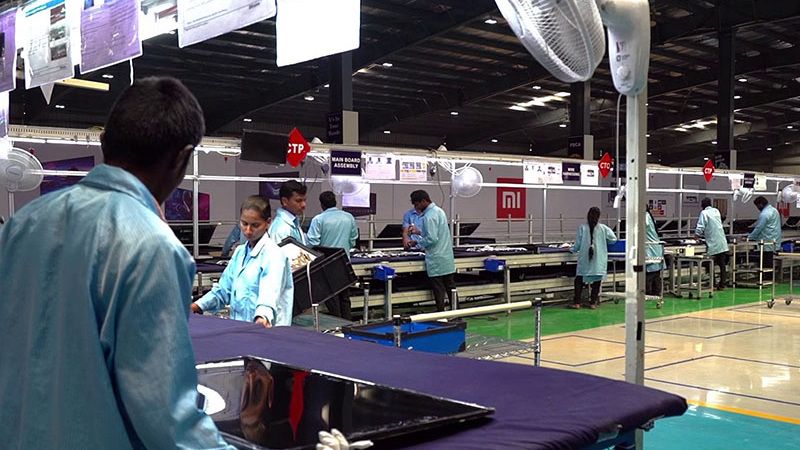 インド市場で販売されている中国スマホは、今やほとんどが現地生産品だ。写真はインドEMS大手のディクソン・テクノロジーズの生産ライン（同社ウェブサイトより）