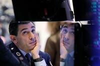 NYダウ256ドル安､下げ渋った理由は何か？ 米10年債一時0.66％まで低下､過去最低更新