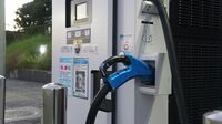充電器を日本で普及させるカギ 海老名SAでは｢充電渋滞｣も