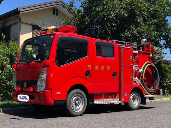 自家用車として改造する前の消防車(写真:うつみさん提供)