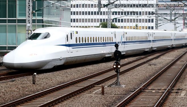 東海道新幹線､｢50周年｣が意味する未来