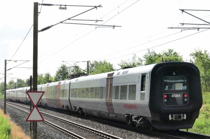 陸続きになったスウェーデンへは「エーレスンド」型電車が