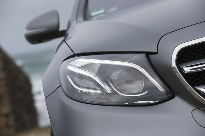 メルセデス・ベンツ E400 4マチック｜Mercedes-Benz E400 4MATIC