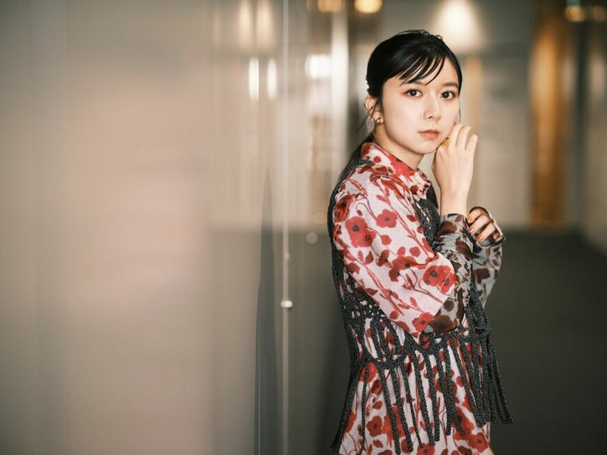 ▲ 右手リング2万5300円／FUMIE TANAKA（DO-LE co ltd.）（写真：内田裕介（タイズブリック））