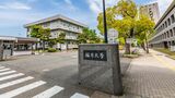2022年卒生を対象にした実就職ランキングで3位に入った福井大学の文京キャンパス正門（写真：PIXSTAR／PIXTA）