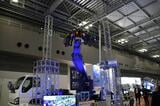 国際ロボット展で実演する零式人機ver.2.0（記者撮影）