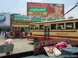 南インドのバス停留所
