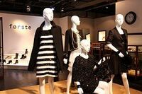 オンワードホールディングスが２０代女性向け新ブランド投入、３期連続減益から巻き返しへ