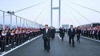 金正恩氏の突然の丹東訪問に沸く中朝国境､12年ぶり開通の新鴨緑江大橋が映し出す経済再開への期待と外交の現実