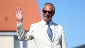 ファラージ氏が英補選戦勝利…ただしコメディアン｢ビンフェイス伯爵｣が4分の1を超える票を獲得して善戦
