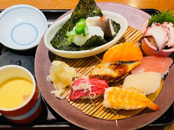 季節のにぎりすし盛り合わせ