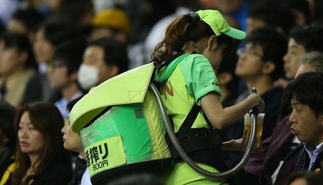 営業のコツ ビールの売り子から見る金額が高くても売れる秘訣 恋とお酒と若ハゲ事情