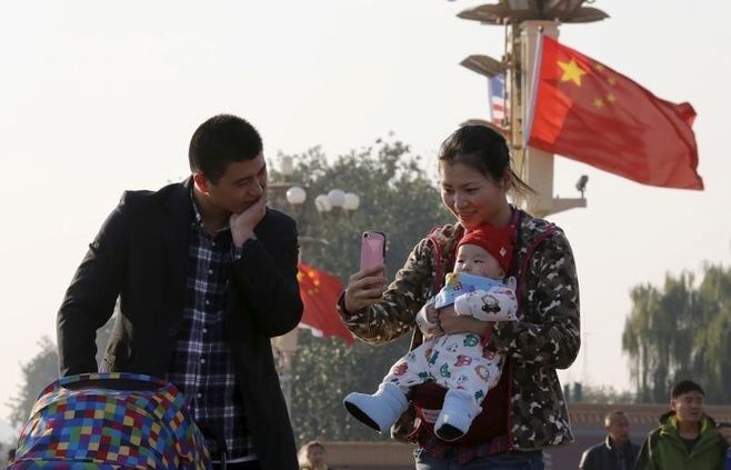 北京の少子化対策､｢育休延長｣で子作り奨励