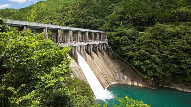 ダムは永久にエネルギーを生む｢夢の装置｣だ