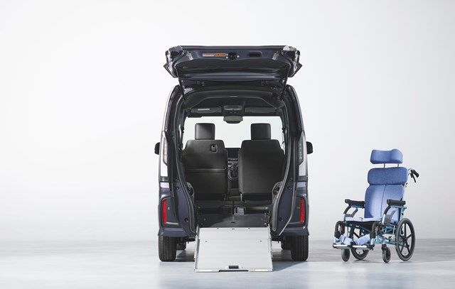 ホンダ新型「N-BOX」（写真：本田技研工業）
