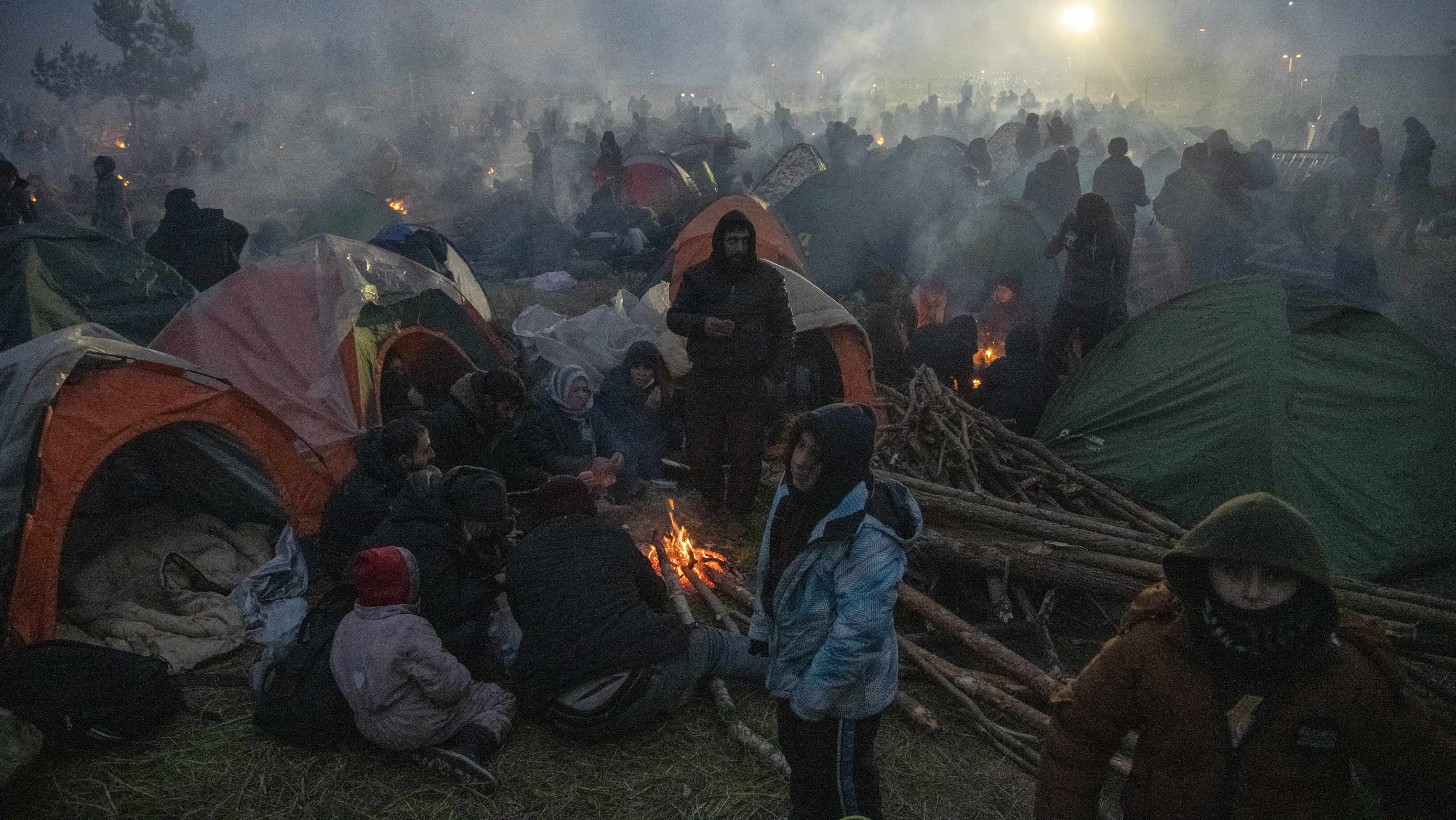 ベラルーシから欧州へ「移民殺到」人道的な大問題 ヨーロッパ 東洋経済オンライン 社会をよくする経済ニュース