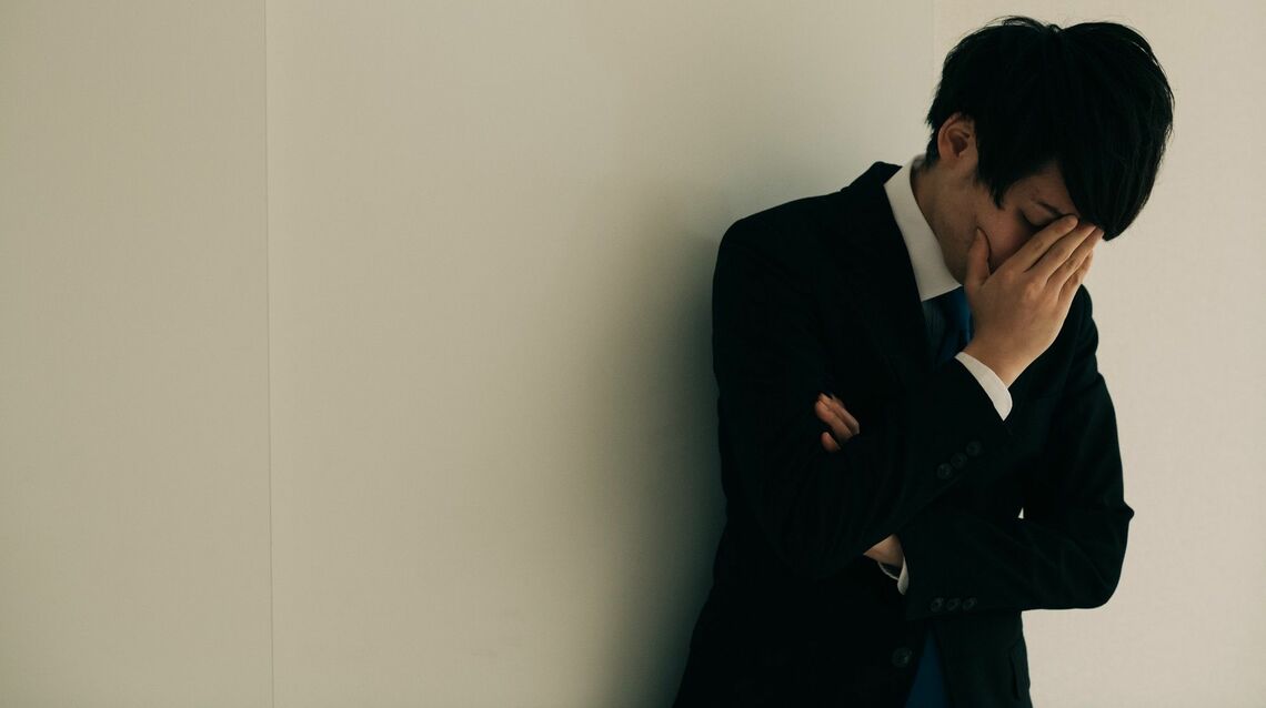 内定なしで卒業した時は、人生で一番絶望感を抱きました（写真：プラナ / PIXTA）