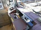 シンプルなデザインの運転台