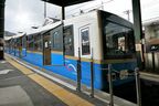 ドアが開いた状態。強羅駅では山上に向かって左側から乗車する