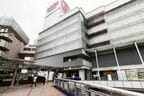柏駅には東武の駅がある西側にもペデストリアンデッキ。