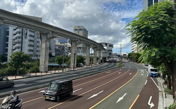 交通量が激減した那覇市中心部の幹線道路の様子
