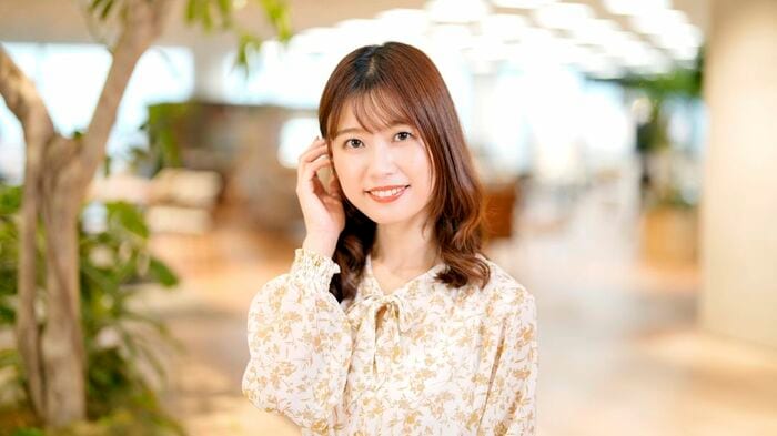 インタビュー時の西澤由夏アナ