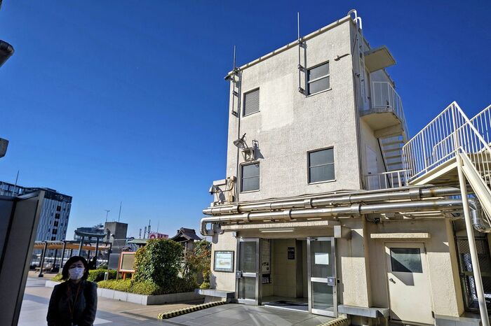 屋上北側のエレベーターの建屋。