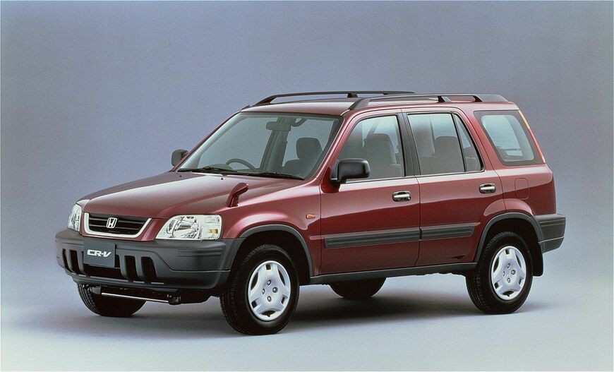 ホンダから1995年に発売された初代「CR-V」（写真：本田技研工業）